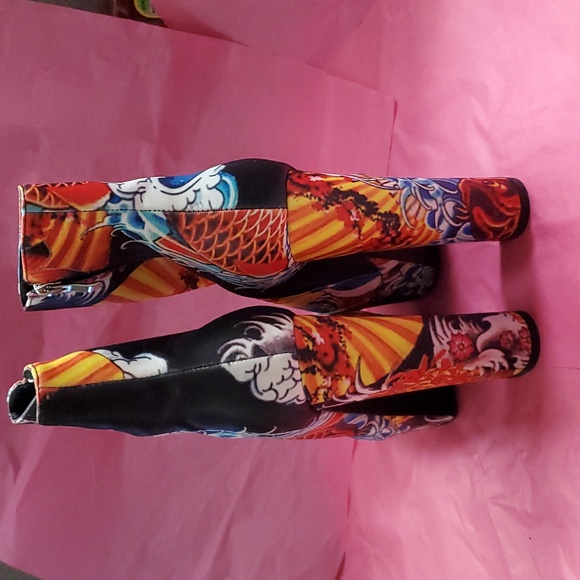 Koi Fish Boots - Picture 3 of 6